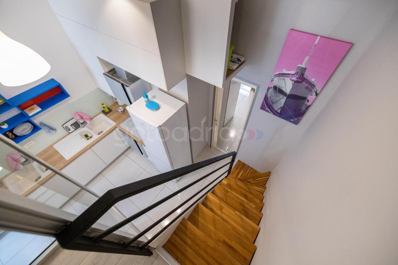 Modern Duplex Studio Tommy Макарска Екстериор снимка