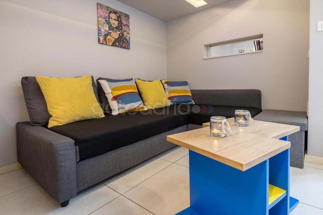 Modern Duplex Studio Tommy Макарска Екстериор снимка
