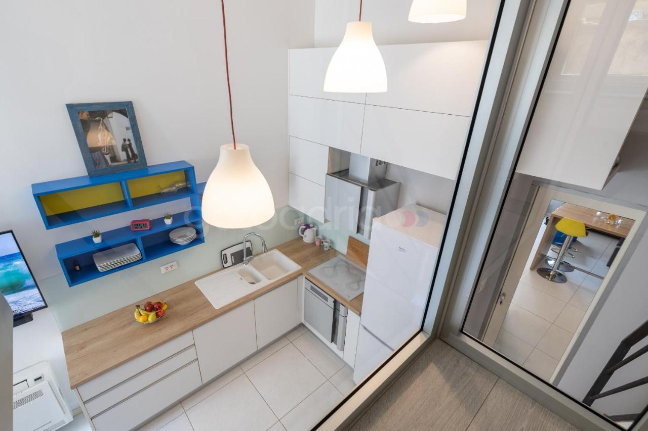 Modern Duplex Studio Tommy Макарска Екстериор снимка