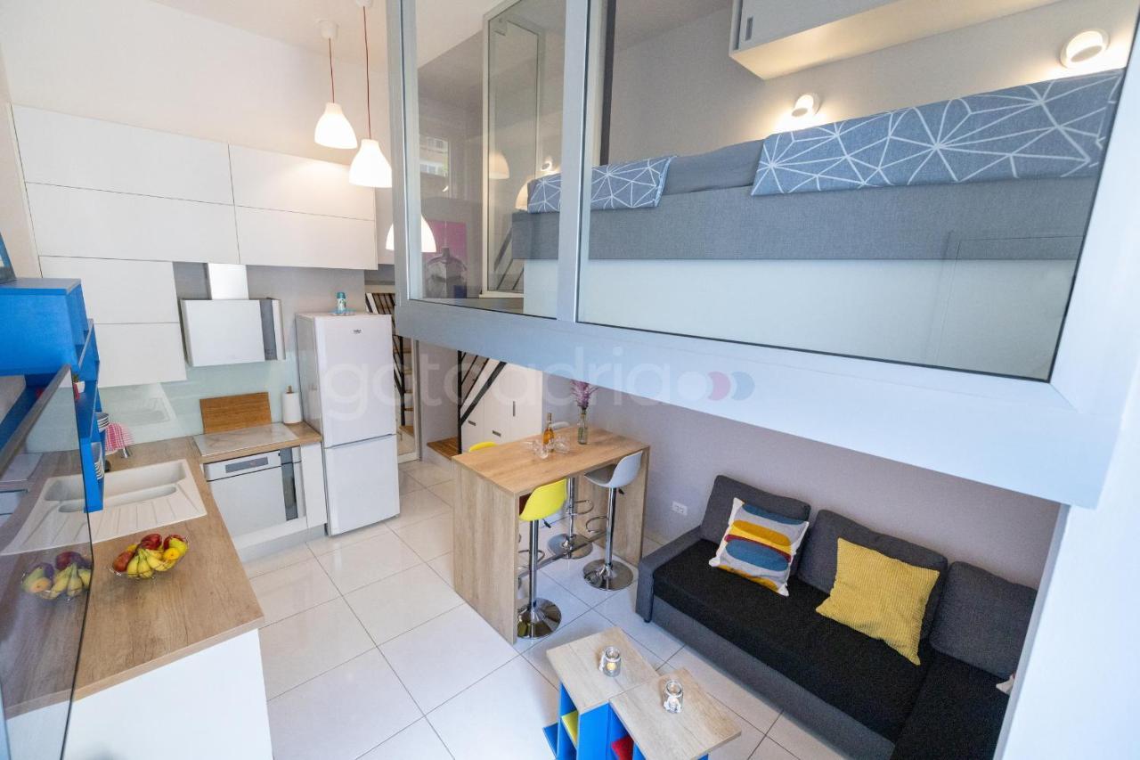 Modern Duplex Studio Tommy Макарска Екстериор снимка